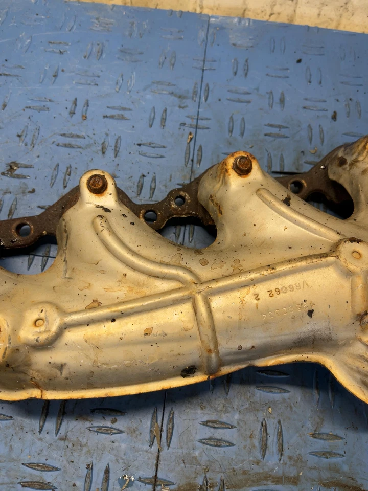 99-13 CHEVY SILVERADO 1500 Exhaust Manifold 5.3l Lh Lh - Image 4 of 4