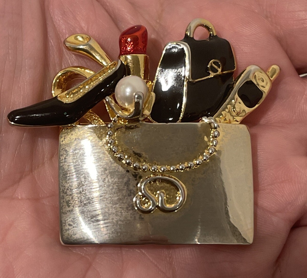 VINTAGE John Shopping Bag Brooch Gold Tone Enamel Pin