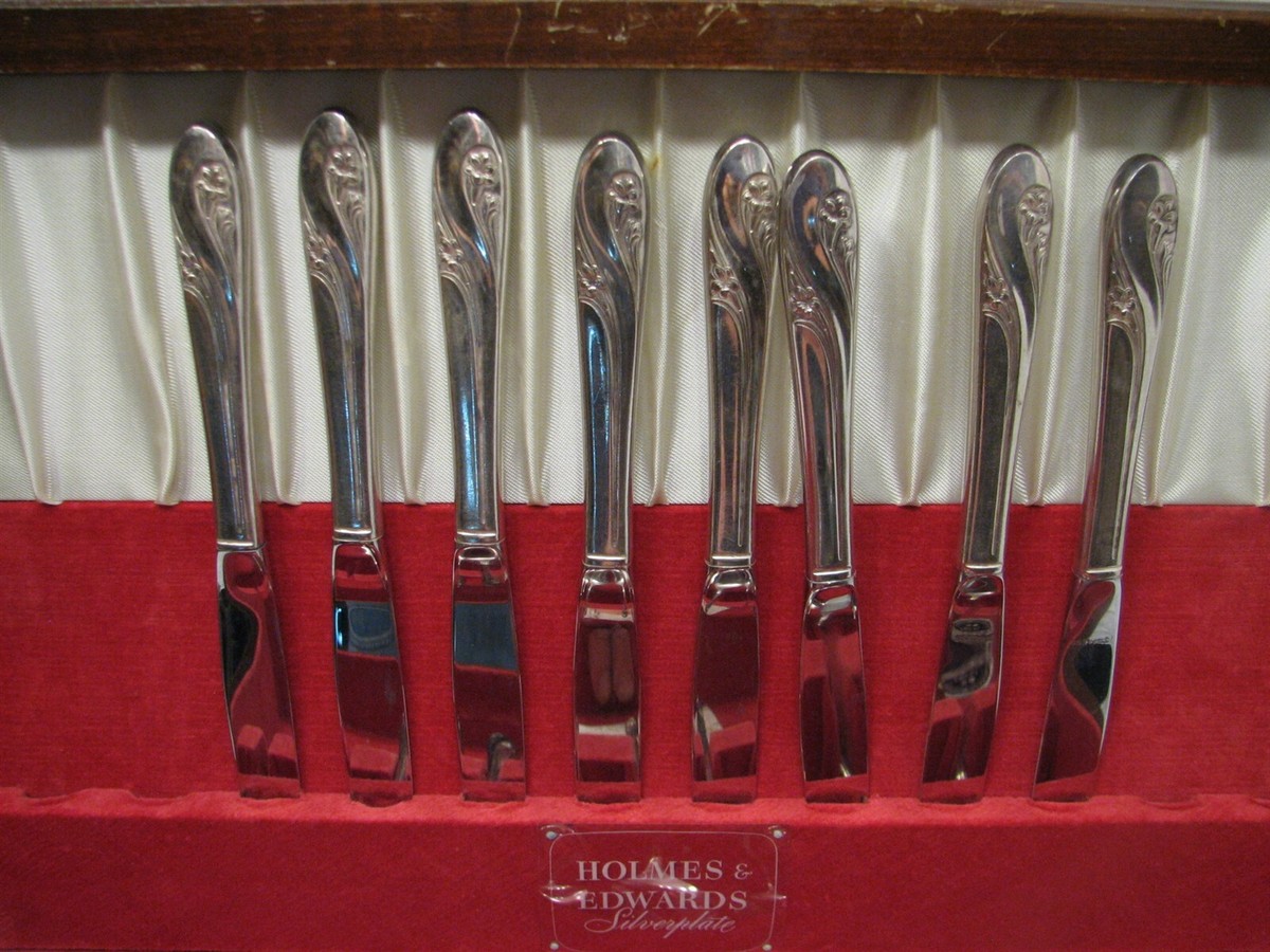 Holmes & Edwards Inlaid IS Romance Silverplate Flatware Set 52 pcs