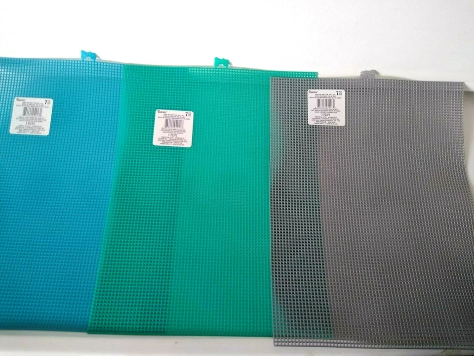 Hojas de lona de plástico Darice malla de 10,5" x 13,5" 23 colores elige un color Foto 3 de 4