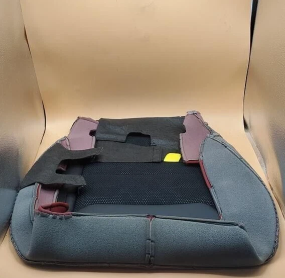 Nuevo cojín de asiento delantero OEM Mopar 6RE38BD3AC 2020 Ram 1500 Foto 4 de 4
