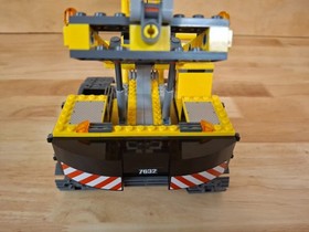 LEGO City #7632 Crawler Crane Complete with Instructions & Minifigures