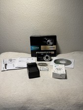 Fujifilm FinePix J38 12.2 MP Digital Camera Black w 2 Batteries Charger Tested