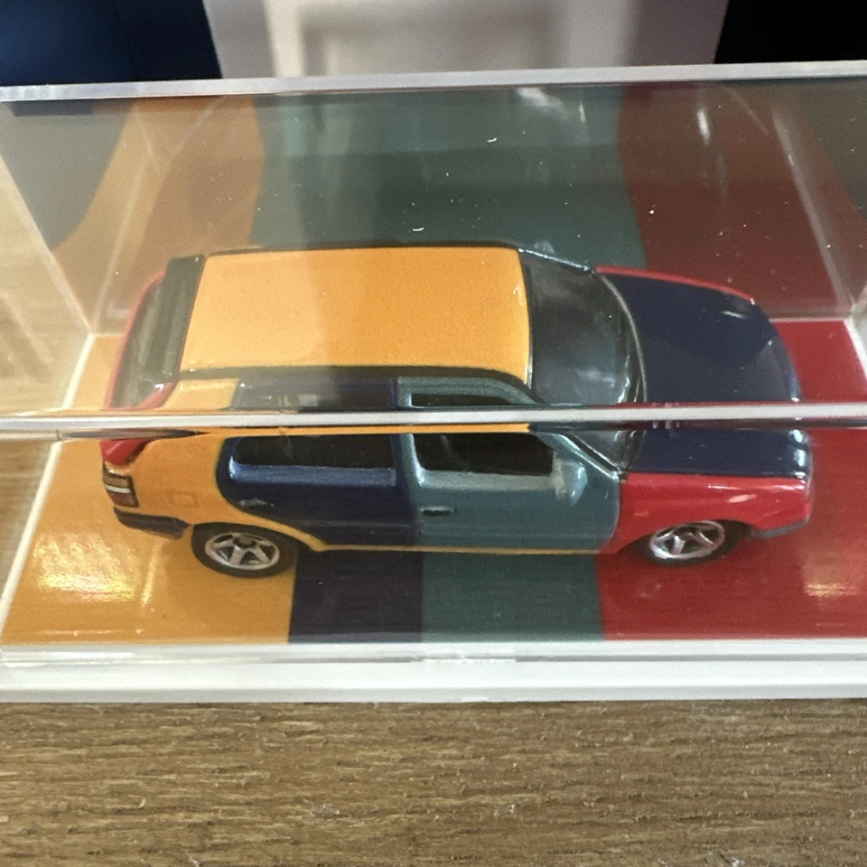 Matchbox CollectorsMatchbox 1995 Volkswagen Golf Harlequin - Изображение 3 из 4