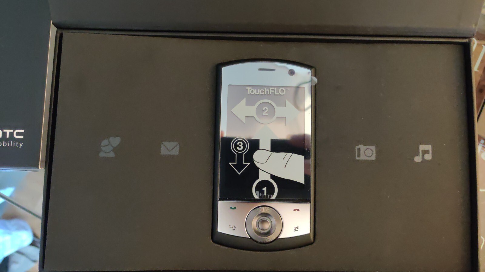 HTC Touch Cruise P3650 authentique et neuf sous emballage d'origine