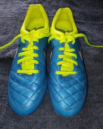 nike tiempo soccer cleats size 10