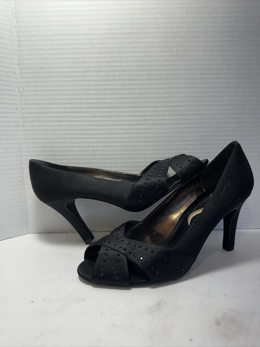 Nina sales black heels