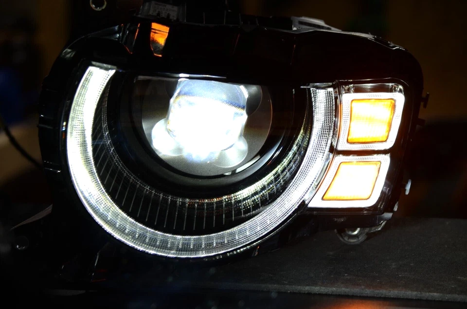 ¡Perfecto! ¡Genuino! Faro de acento LED 20-25 Land Rover Defender LH probado OEM Foto 3 de 4