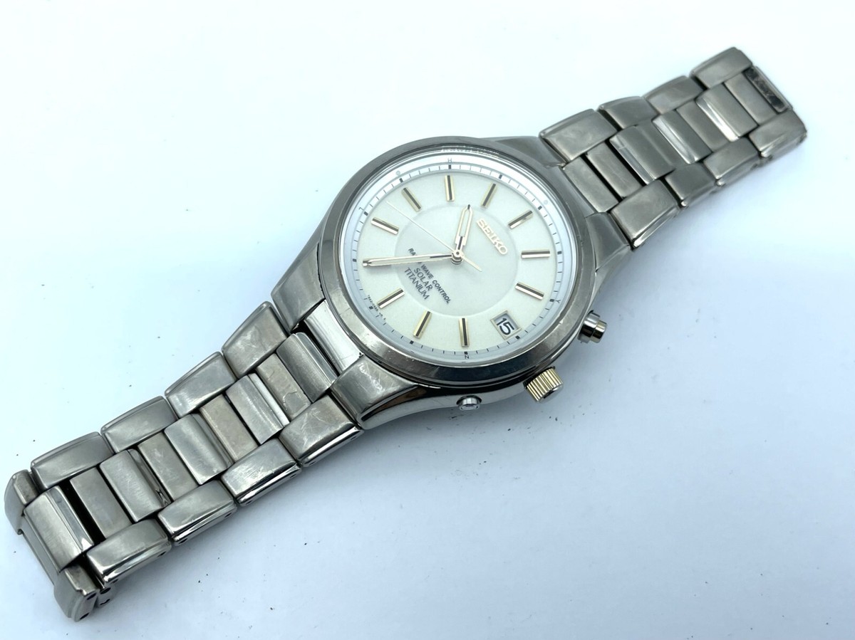 SEIKO Radio Wave Control Solar Titanium Men's Watch 2.5oz