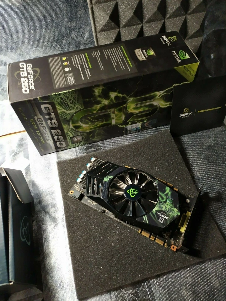 nVidia XFX GTS 250 1GB GDDR3 HDMI-DVI-VGA DirectX 10 - Immagine 3 di 4