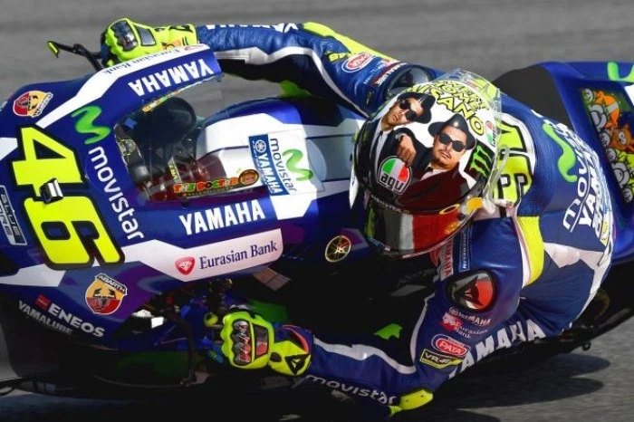 MINICHAMPS VALENTINO ROSSI MODELLINO DIECAST CASCO AGV 1/8 MOTOGP MISANO 2016 - Immagine 3 di 3