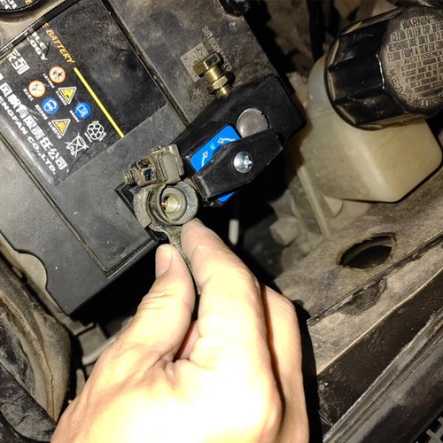 12-24V Car Battery Disconnect Isolator Cut Off Switch Universal Battery Terminal - Bild 4 von 9