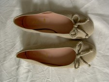 Pretty Ballerinas in Gr. 37, Veloursleder beige, neu & ungetragen