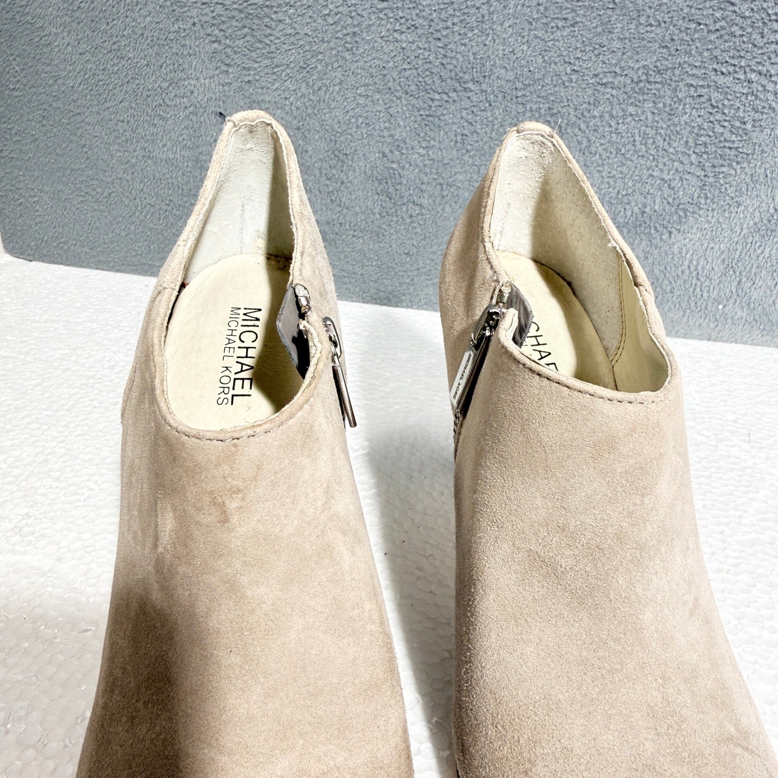 Michael Kors Suede Ankle Booties Heels Beige Taupe Side Zip Womens 9M thumbnail 7