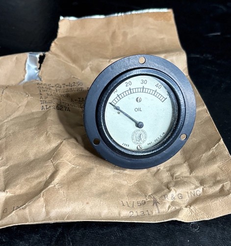 1950's Moto Meter 2 5/8" Oil Pressure Gauge NOS