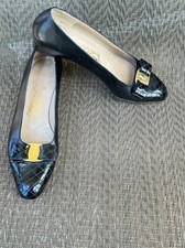 Salvatore Ferragamo Black Leather VARA Bow Pumps Size 9AA