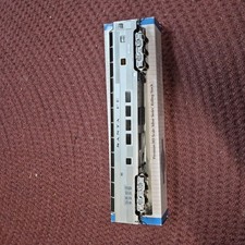 Bachmann  13002   HO 85'  Full-Length  Dome Car ~ Santa Fe   Ready to Run   used