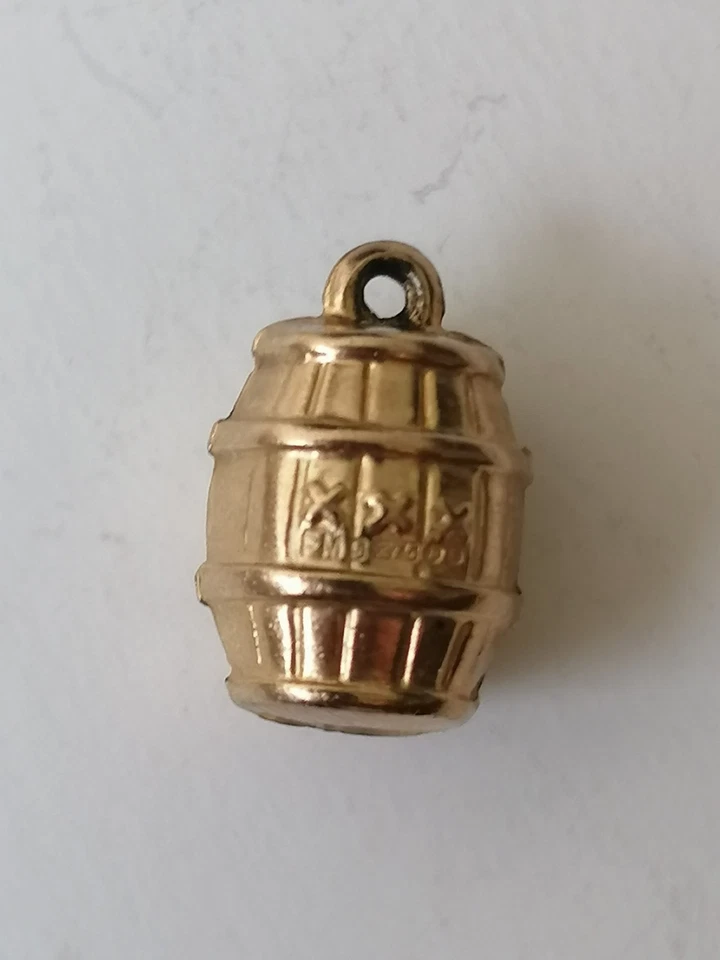 Colgante con dije de oro de 9 quilates de oro amarillo de 9 k 375 con sello barril de cerveza barril regalo Foto 2 de 4