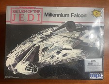 The Millennium Falcon - Return of the Jedi - Unassembled AMT/ERTL Kit#8917 - NIB