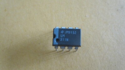 LM311D Voltage Comparators DIP 8 IC - USA SELLER (SMD)