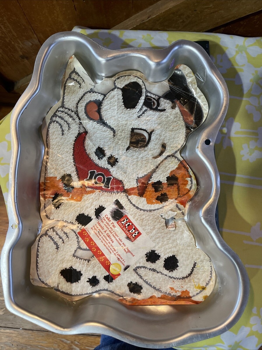 Wilton Cake Pan 101 Dalmations