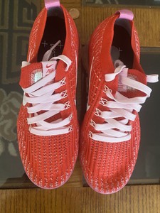 womens red vapormax