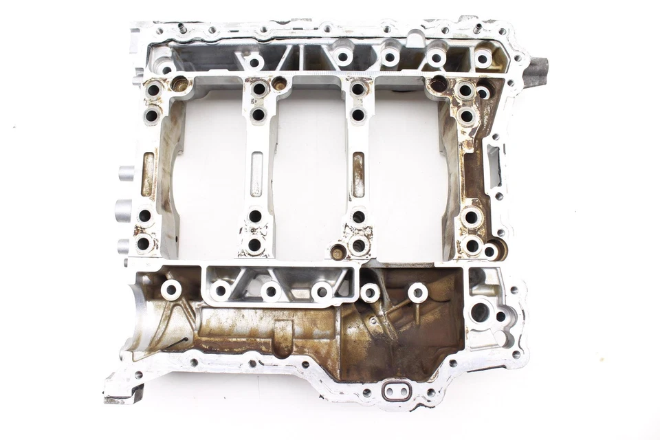 AUDI A5 QUATTRO 2008-2011 - Montaje del cigüeñal/bloque inferior del motor 06E103032AA Foto 3 de 4