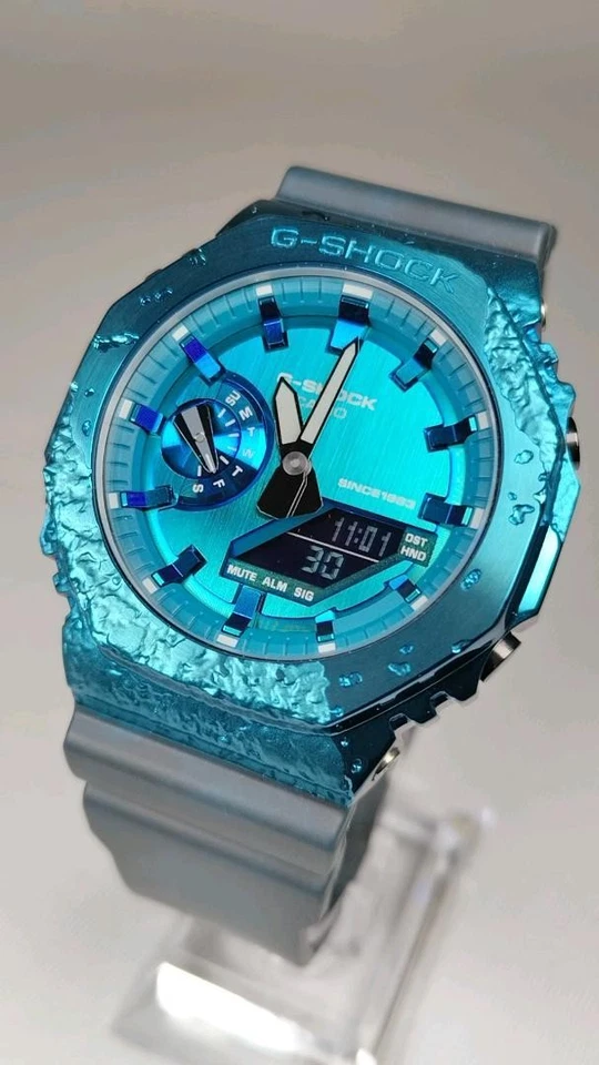 Modelo CASIO G-SHOCK GM-2140GEM-2AJR 40 Aniversario Edición Limitada con caja Foto 2 de 4