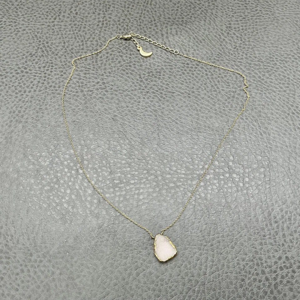 Luna Norte Pink Druzy Geode Stone Pendant Necklace Gold Tone Adjustable Womens - Image 2 of 4