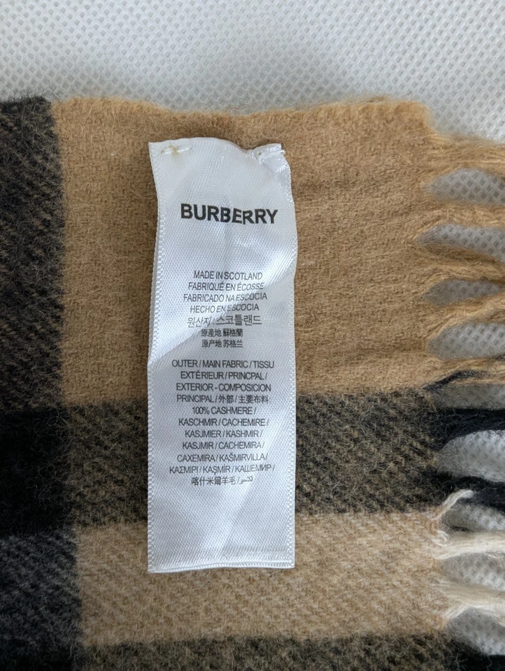 Bufanda a cuadros Burberry Cashmere Nova | Unisex Beige | Auténtica verificada | Limpia Foto 3 de 4