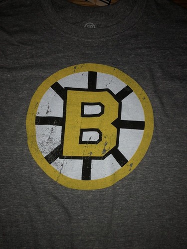 BOSTON BRUINS NHL FANATICS MENS DISTRESSED LOOK SHORT SLEEVE SHIRT MEDIUM - Picture 2 of 4