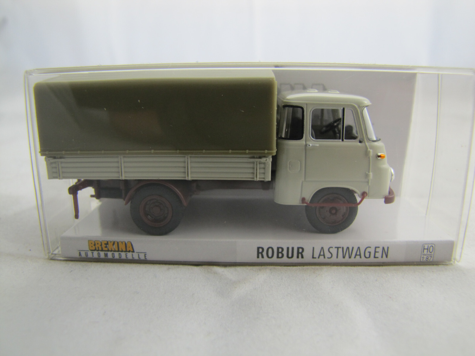 Brekina 30507 - Robur LO 2500 - Pritsche / Plane - kieselgrau  