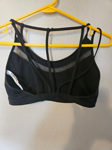 Womens Victorias Secret Sport Strappy Sports Bra Size Medium - Picture 2 of 7