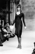 Yasmeen Ghauri model in a Christian Lacroix fashion show 1993 Old Photo 5