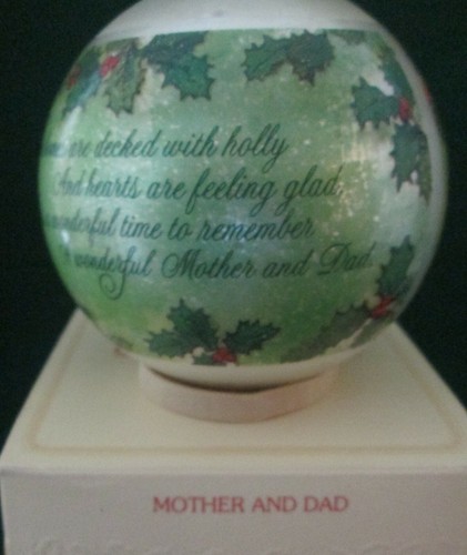 HALLMARK 1980 "Mother and Dad" Ornament with Original Box - Picture 5 of 7