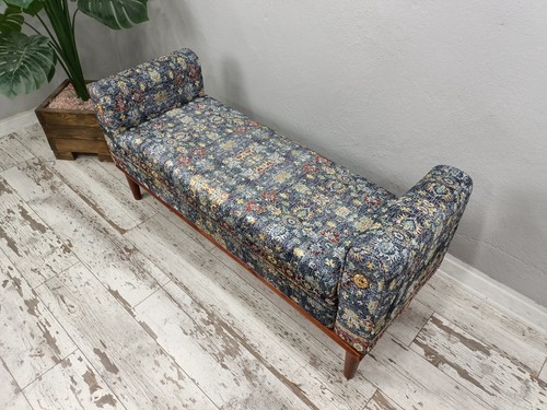 Bedroom chaise, Ottoman bench,Storage bench with arms,Upholstered bench, Day bed - Picture 10 of 19