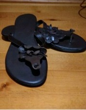 Size 5 brown leather floral dress flip flops