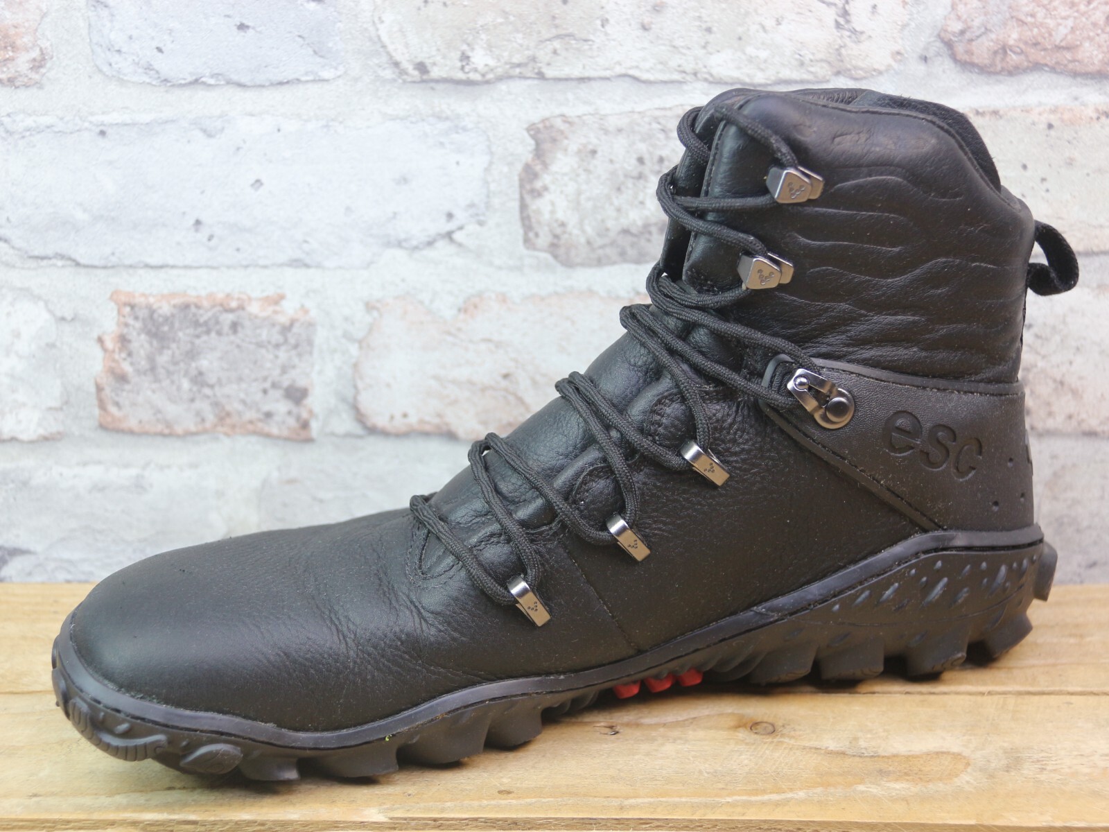 MENS VIVOBAREFOOT TRACKER FOREST ESC BLACK LEATHER WATERPROOF BOOTS UK