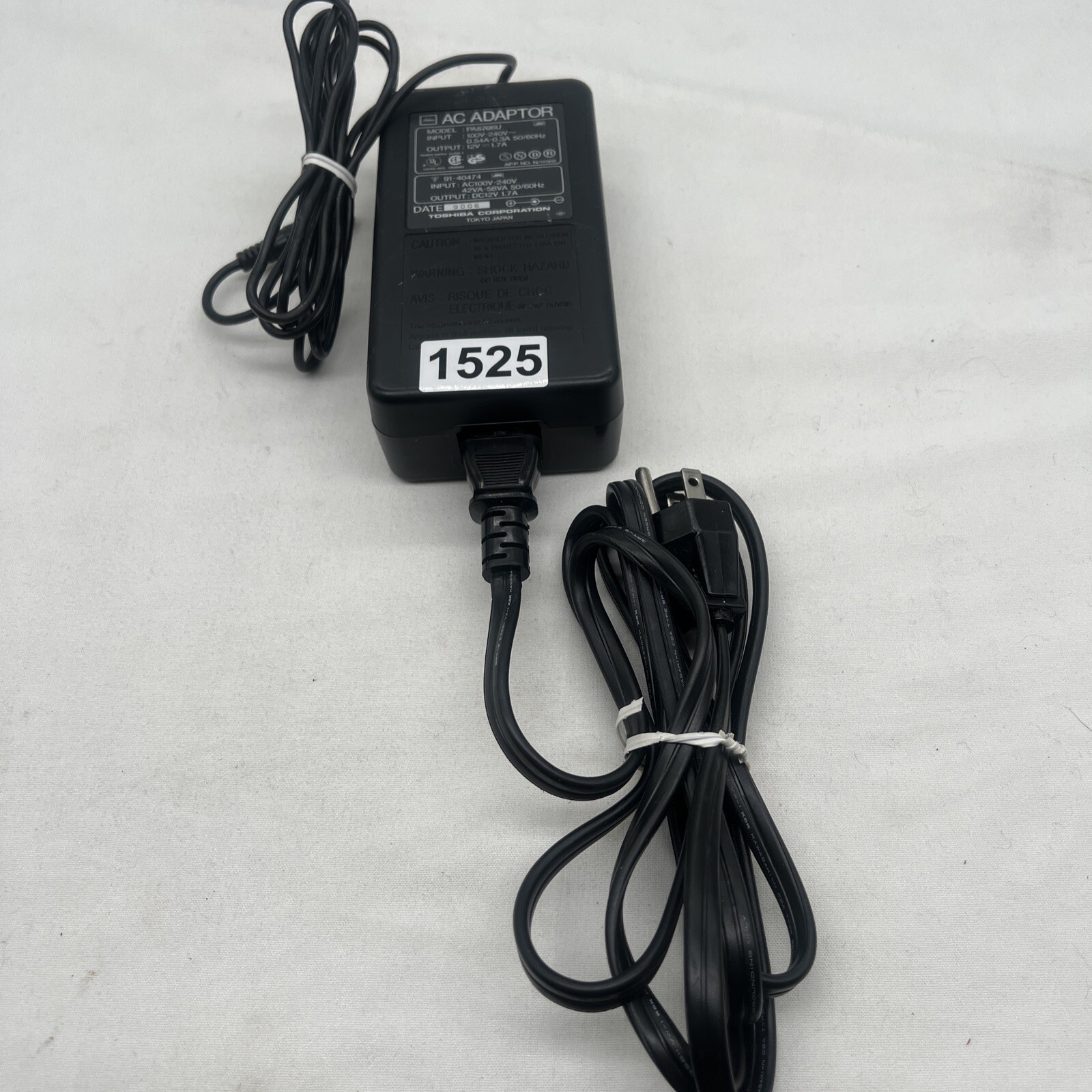 Toshiba PA8706U 12 V 1.7 Amp Charger Tested
