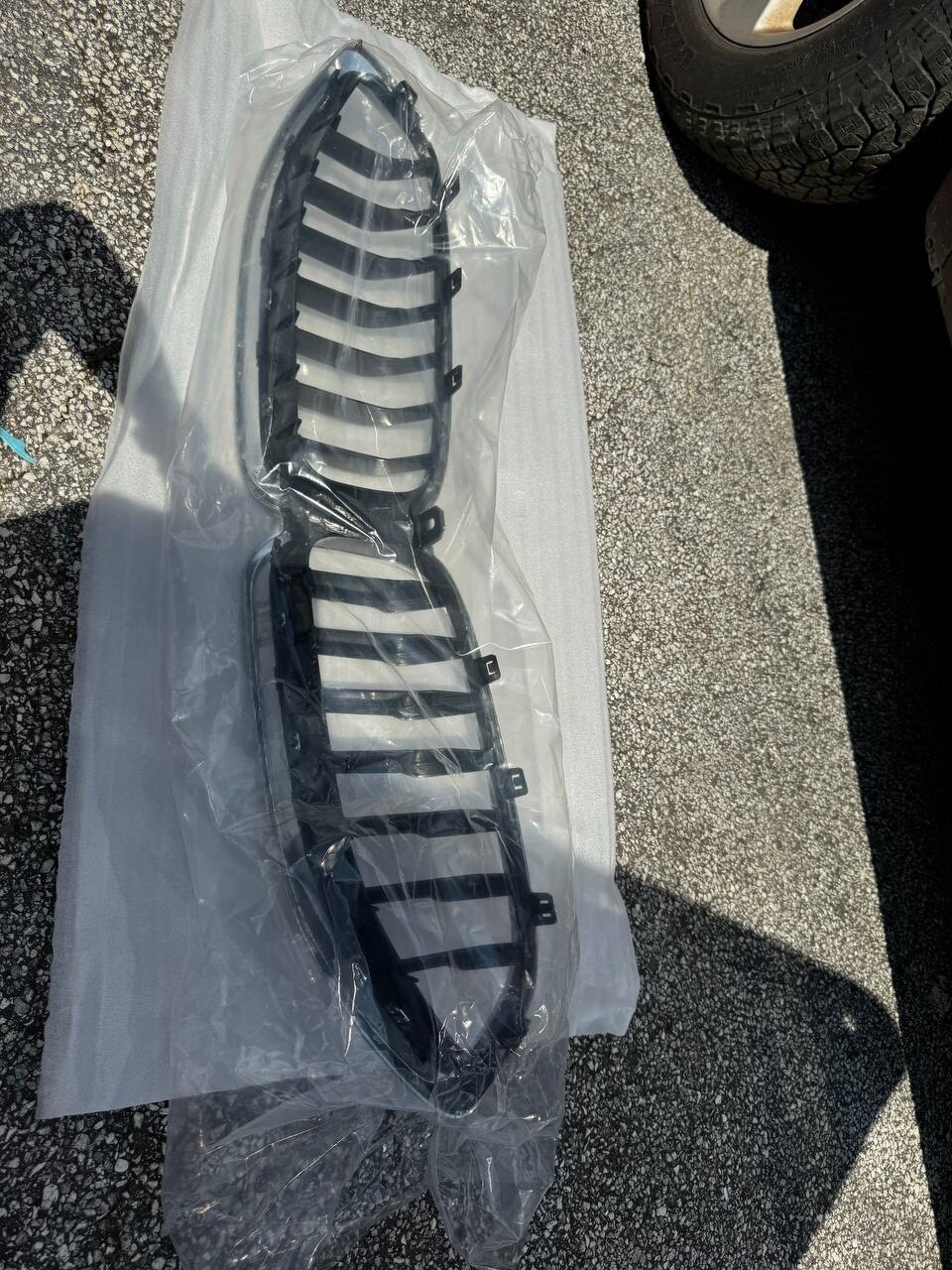 🟢 NEW  2019-2022 BMW i8 Series/M8 Kidney Grilles