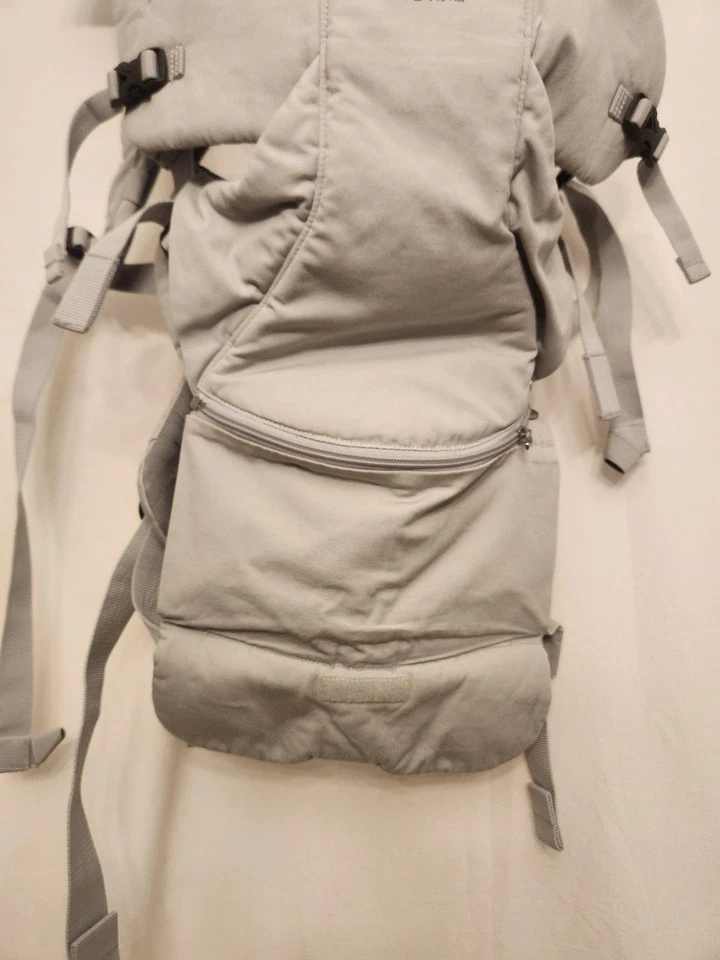 Детская переноска Stokke MyCarrier передняя задняя светло-серая регулируемая эргономичная для младенцев - Изображение 4 из 4