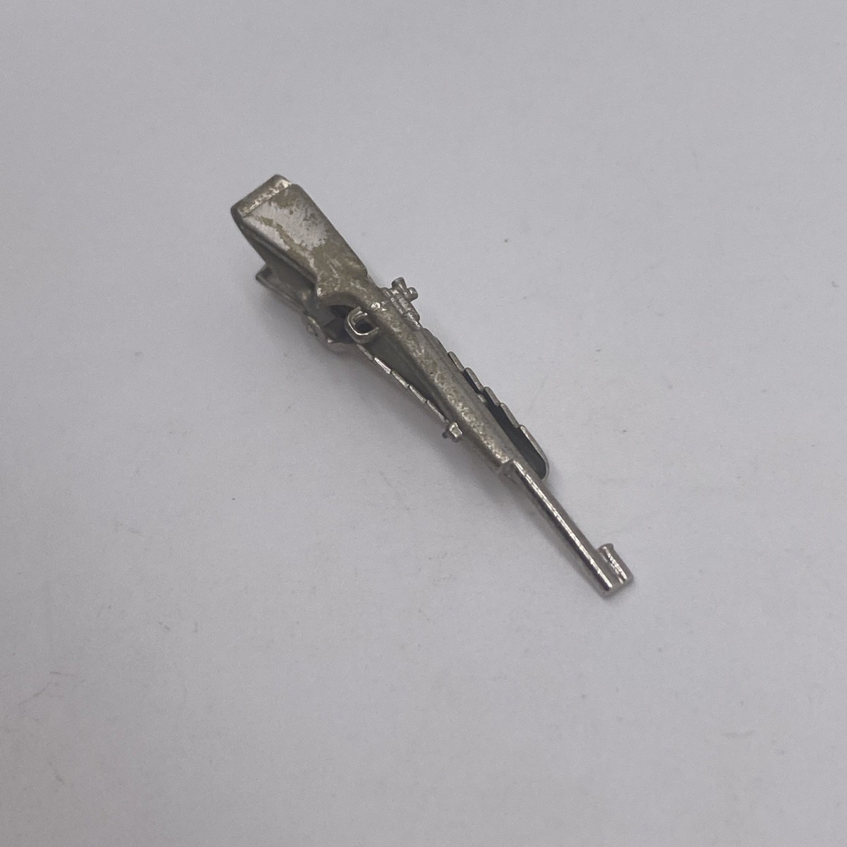 Vintage Silver Tone Bolt Action Rifle Mens Tie Clip Bar View 3