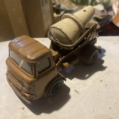 1960s Vintage Dinky Toys Albion Lorry Mounted Cement Mixer No 960 For Resto