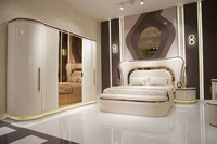 Elegantes WeißEs Schlafzimmer-Set Aus Holz Mit Modernem Design