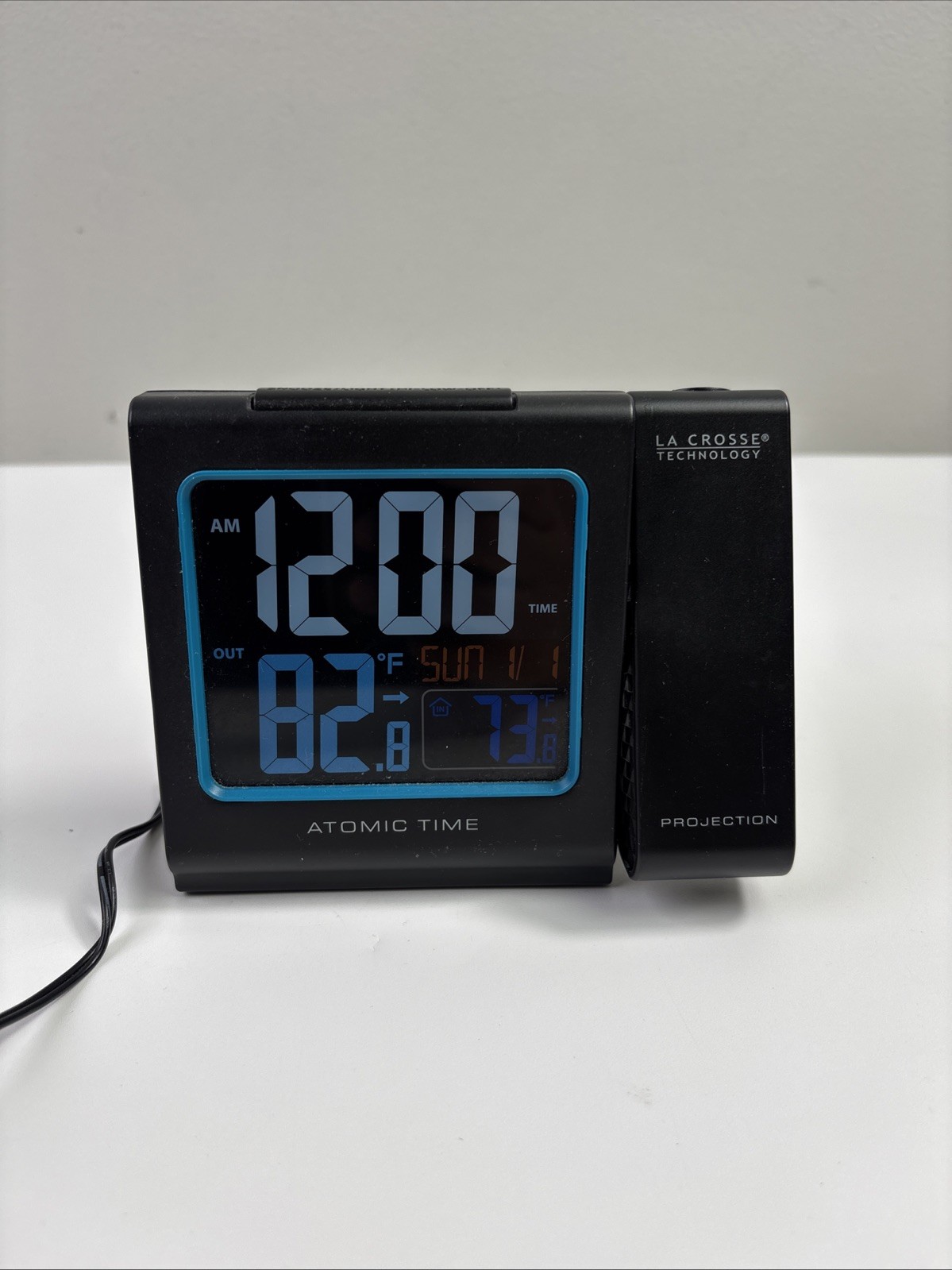 La Crosse Technology 616-146v2 Black Atomic Projection Alarm Clock