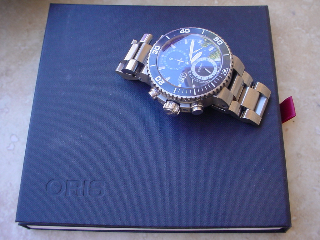 Oris Carlos Coste Men's Black Watch - 01 674 7655 7184-Set for