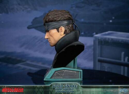 METAL GEAR SOLID - Solid Snake Grand Scale Polystone Bust F4F - Foto 5 di 20