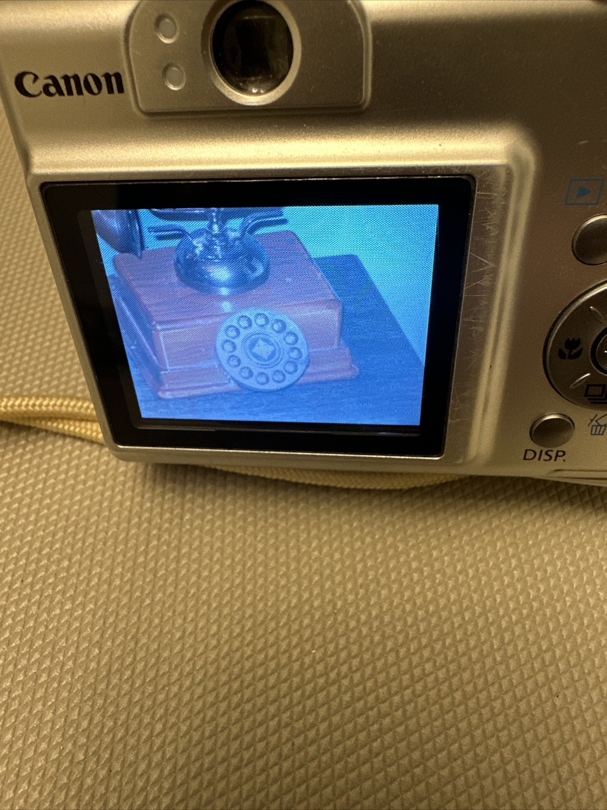 Canon PowerShot A550 AI AF 7.1 Mega Pixels 4X Optical Zoom Digital