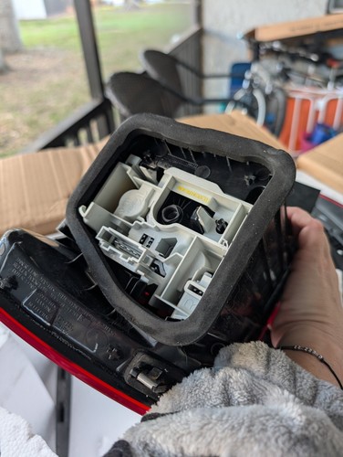2017 Volkswagen Jetta Full Taillight Assembly - Picture 7 of 11