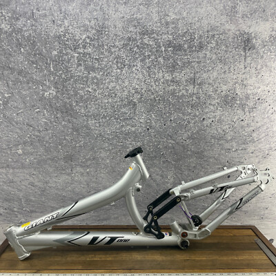 Vintage Giant VT One Mountain Bike Frame 16.5 in Suspension